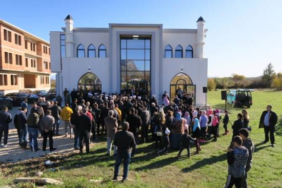 الرحمة العالمية تفتتح مركزاً إسلامياً في الجبل الأسود